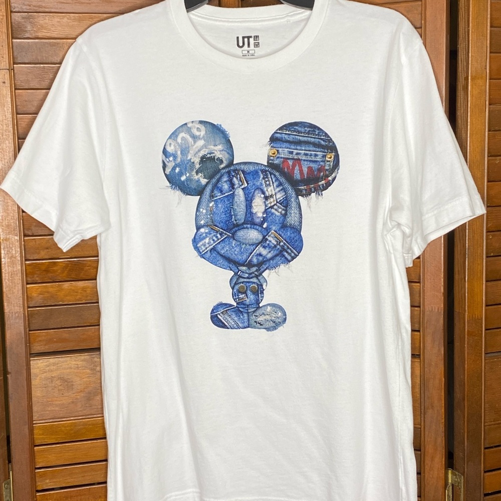 UT Disney Denim Mickey Mouse White Tee Men’s Medium